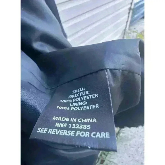 NWT Love Token - Women Faux Fur Zip Jacket With Pockets And Hoodie. - Picture 7 of 7